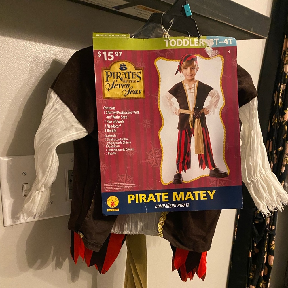 Kids pirate costume 🏴‍☠️ 🎃